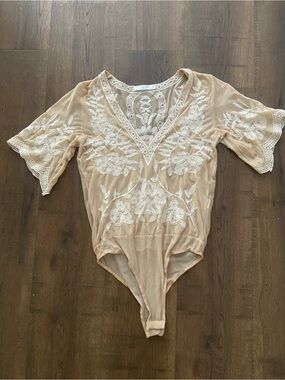 NanaMacs Nude Sheer Floral Embroidered V-Neck Bodysuit